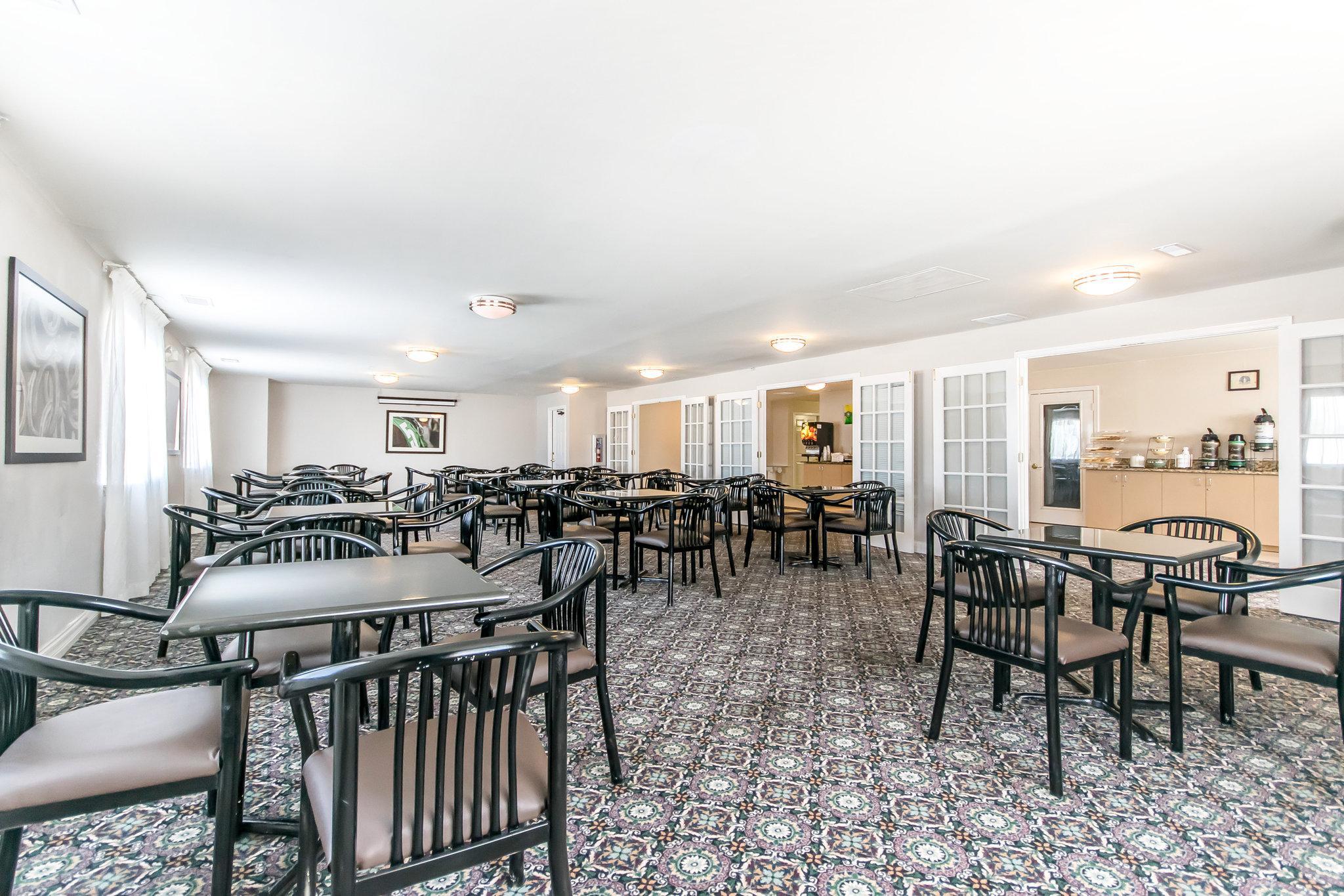 Quality Inn & Suites University-Airport Louisville-Jefferson County Extérieur photo