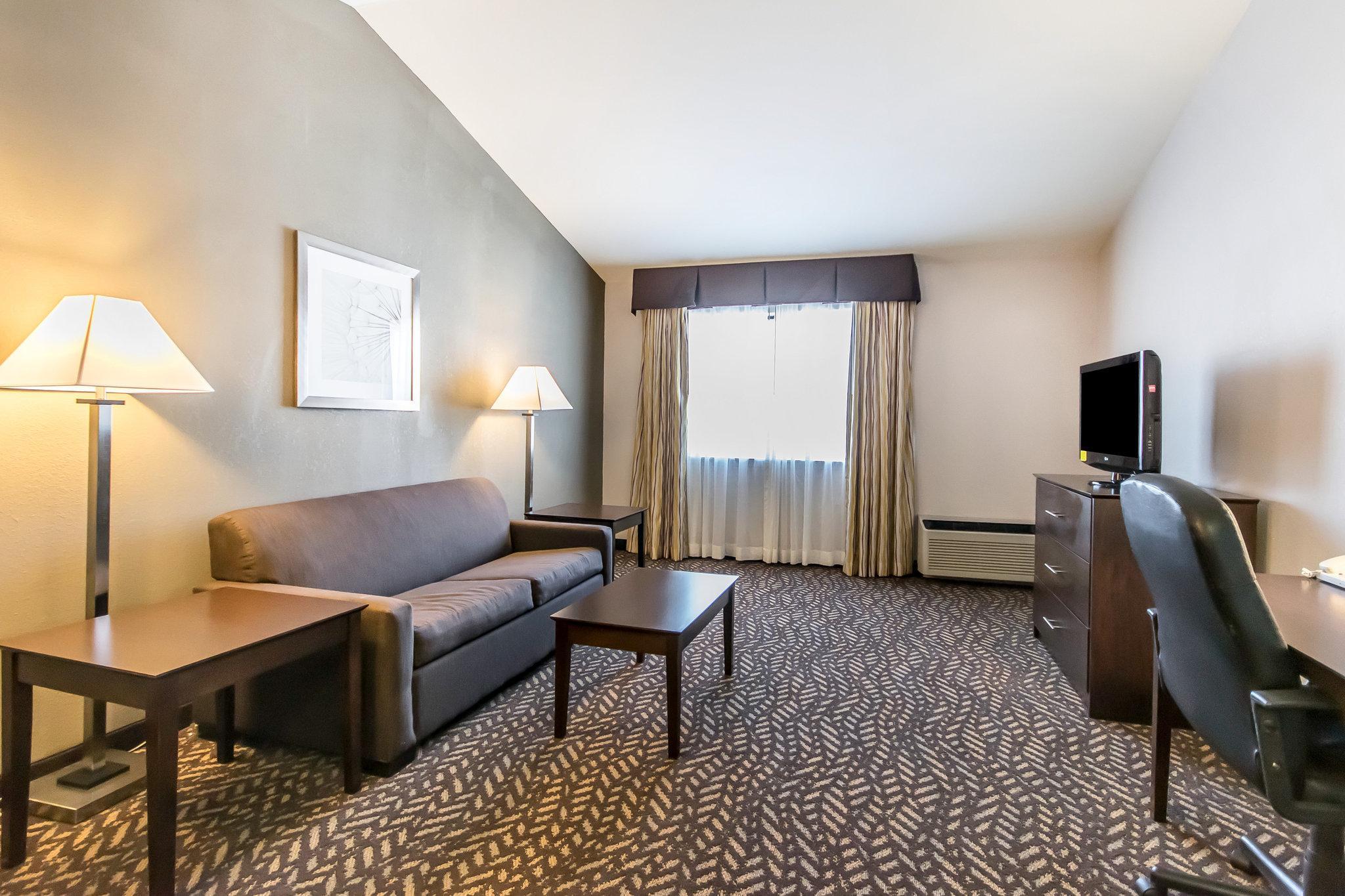 Quality Inn & Suites University-Airport Louisville-Jefferson County Extérieur photo