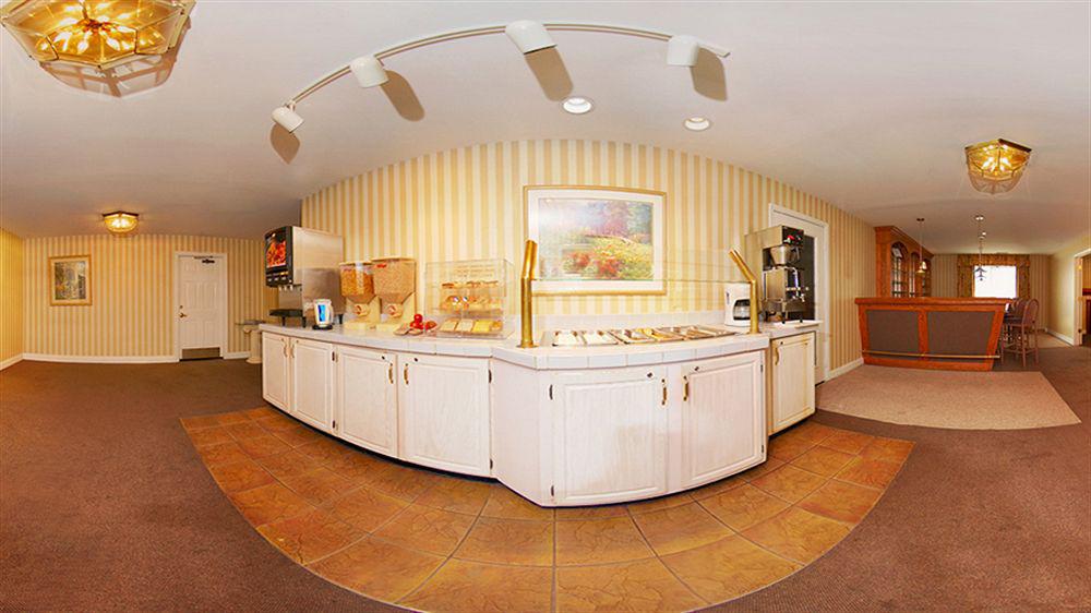 Quality Inn & Suites University-Airport Louisville-Jefferson County Extérieur photo